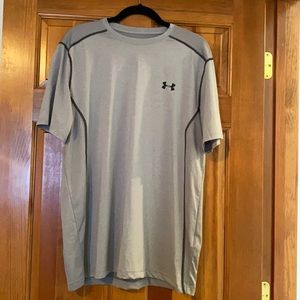 Men’s XL under armour performance tee NWT gray